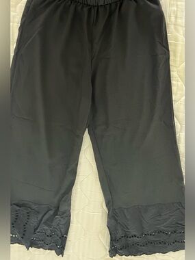 NWOT Black Elastic Waist Eyelet Hem Pants Size XL
